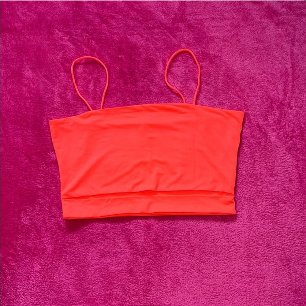 Crop Tank with Cut-out
